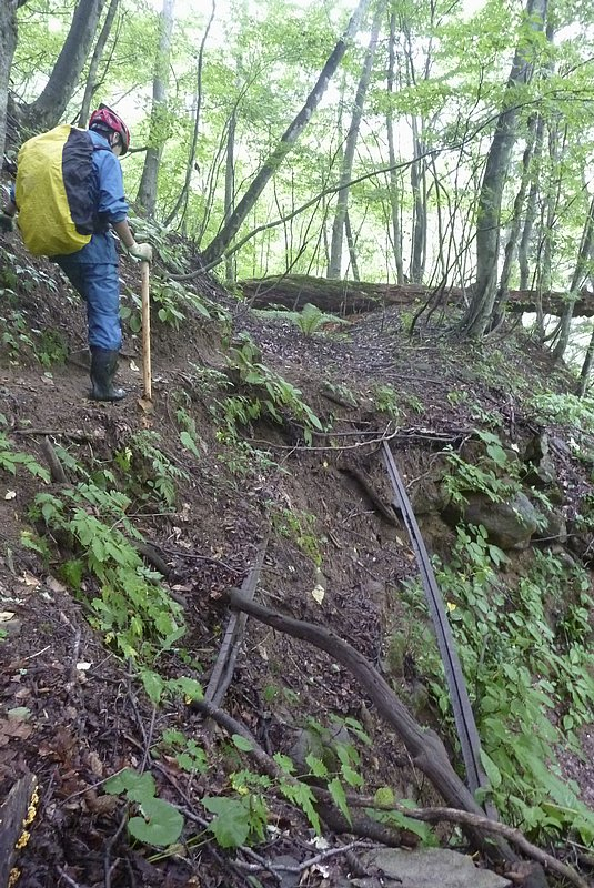 浦倉鉱山軌道跡