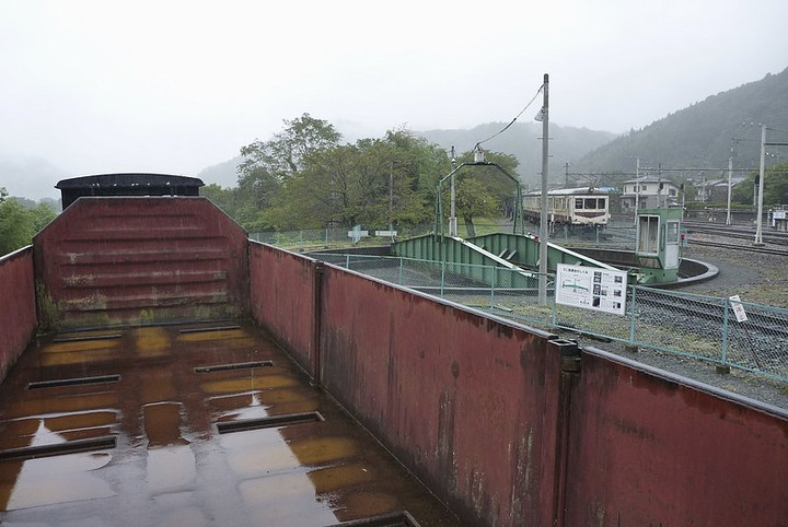 三峰口駅前の鉄道車両公園