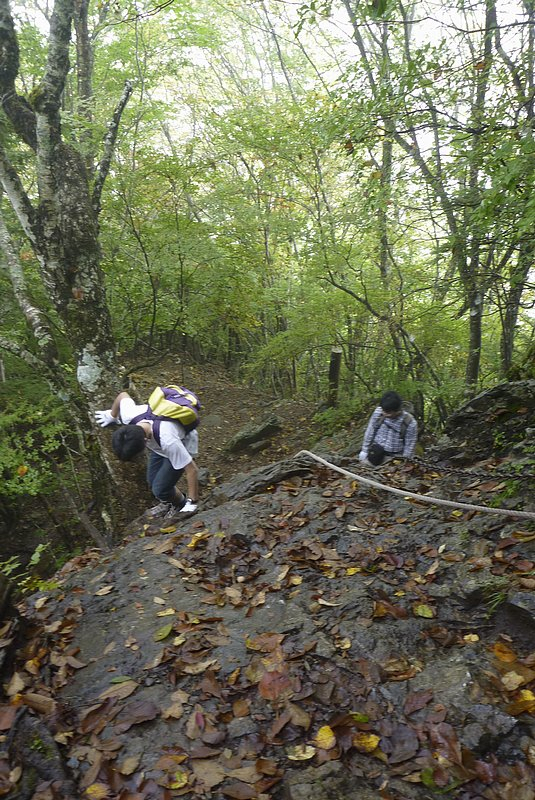 両神山の鎖場